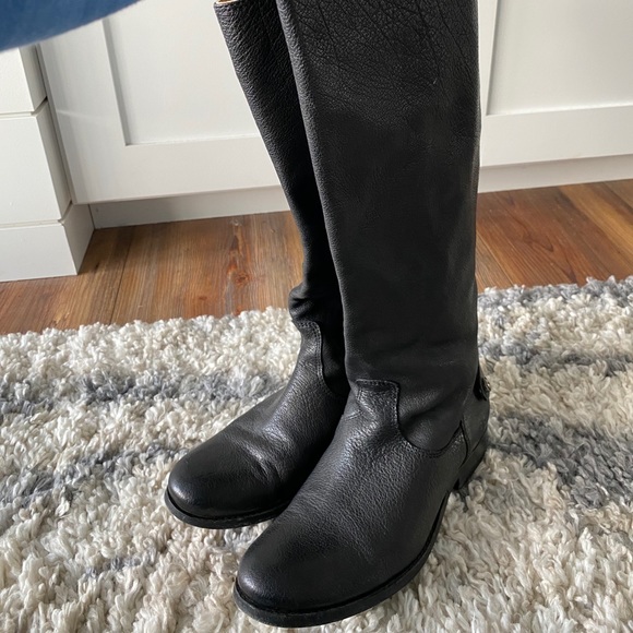 Frye Melissa Button Zip Black Boots, Size 6, EUC - Picture 2 of 5